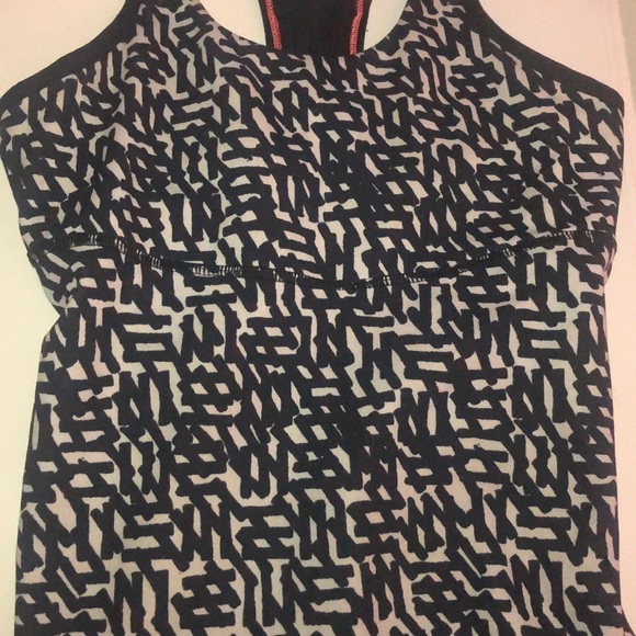 Lululemon Athletica Tank EUC - Picture 8 of 8